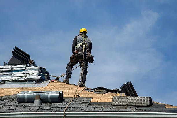 Professional Gutter Installation technician working in Elmira, OR